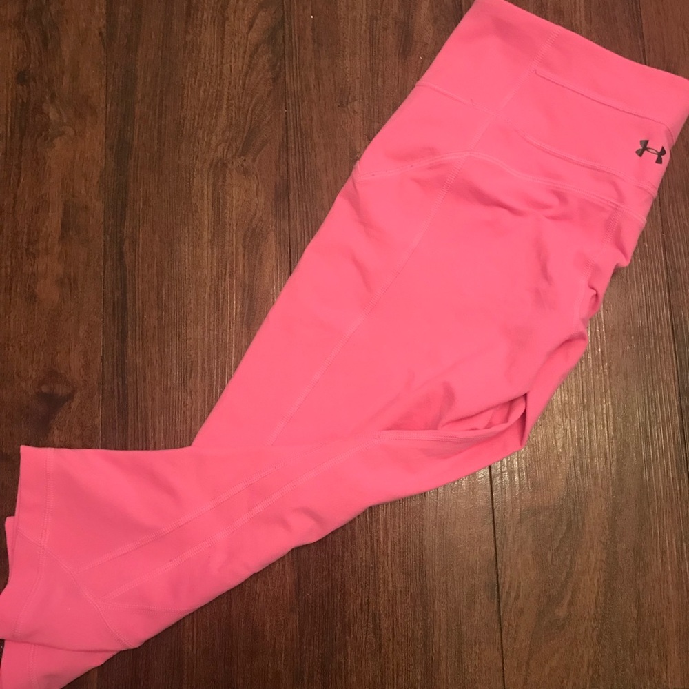 Under Armour cropped pants